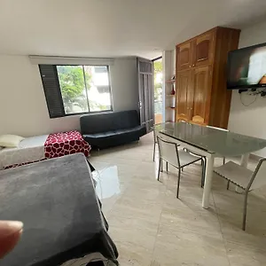 Nuevo, Moderno , Elegante Y Muy Bien Ubicado , En Laureles , Medellín Colombia